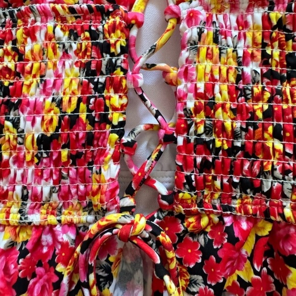 Floral Tube Top with High Waisted Bottoms - Picture 4 of 6